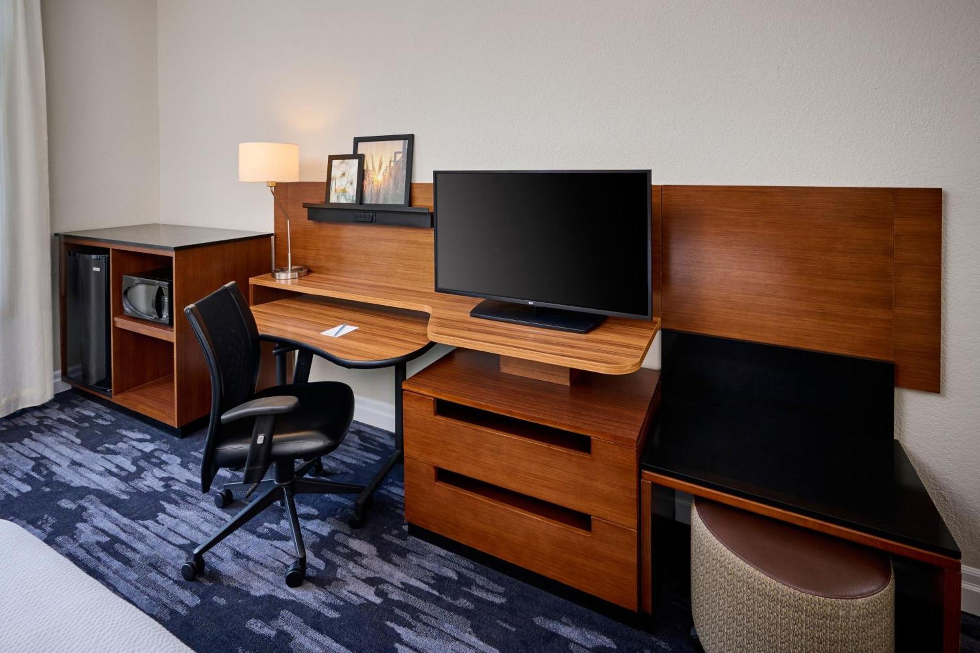 Fairfield Inn & Suites By Marriott Ottawa Kanata Exterior foto